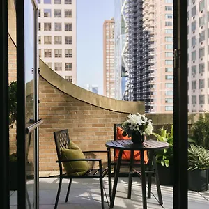 4* מלון The Manhattan Club